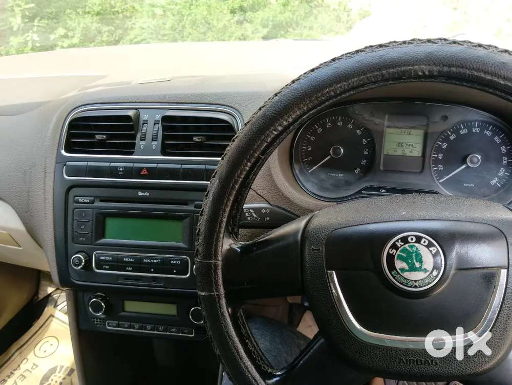 Skoda Rapid Elegance 2013