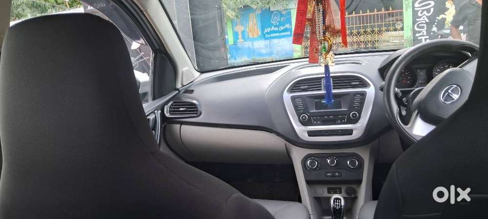 Tata Tiago 1.2 Revotron Xt (o), 2017, Petrol