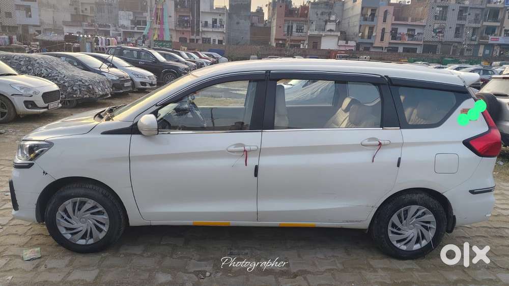 Maruti Suzuki Ertiga Vxi At, 2025, Cng & Hybrids