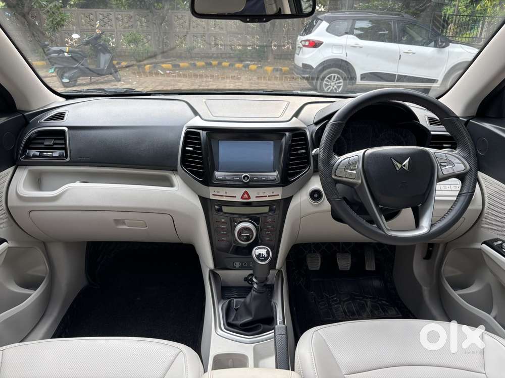 Mahindra Xuv300 W8, 2023, Petrol