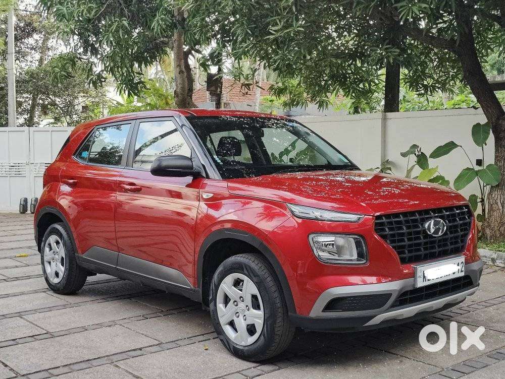 Hyundai Venue 1.2 S (o), 2020, Petrol