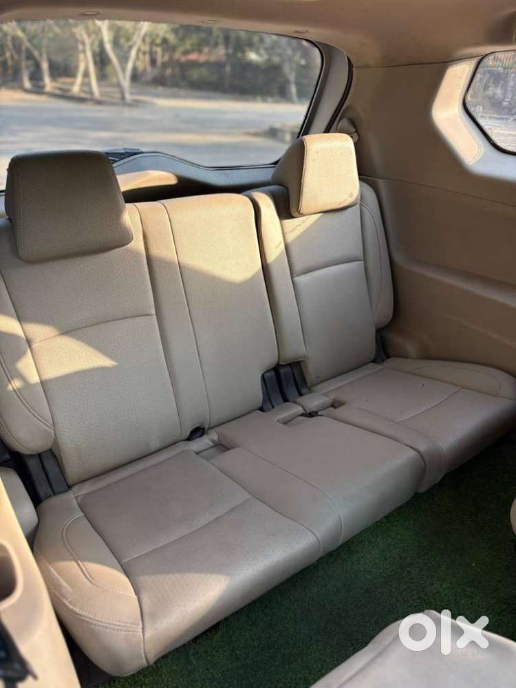 Mahindra Marazzo M8, 2019, Diesel