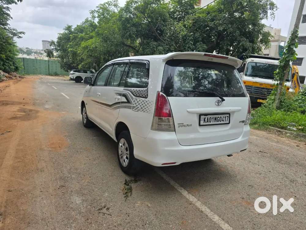 Toyota Innova 2010