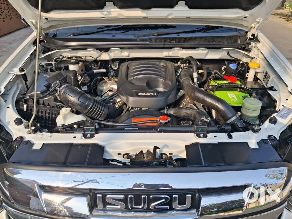 Isuzu D-max V-cross Z 4x4 Mt, 2024, Diesel