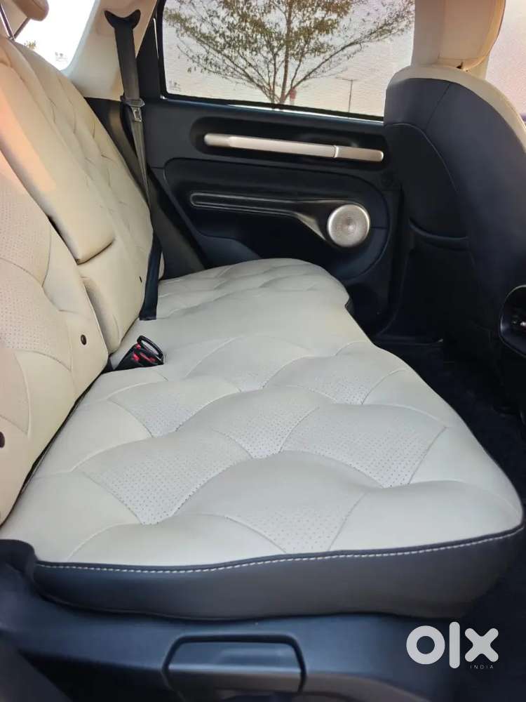 Mg Windsor Ev Essence Pro 52.9kw (2025) Electric 25,000km Driven