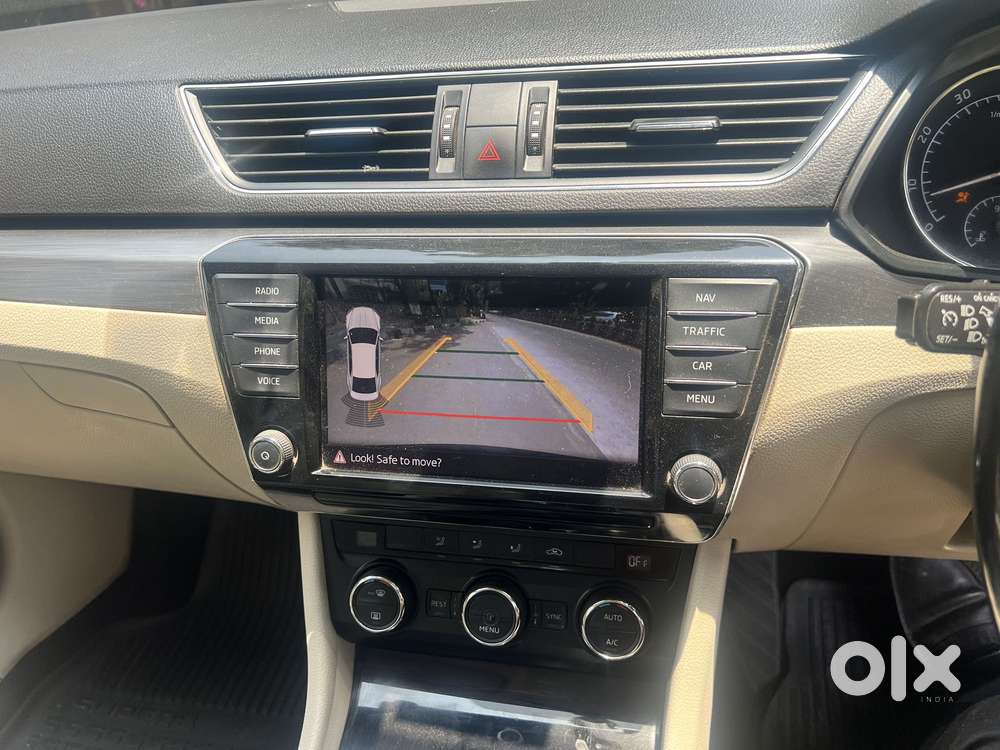 Skoda Superb Style 1.8 Tsi At, 2017, Petrol