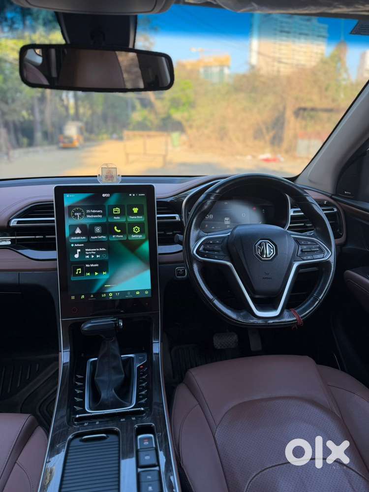 Mg Hector Plus Sharp Pro 1.5 Turbo Petrol Cvt 7 Str, 2023, Petrol