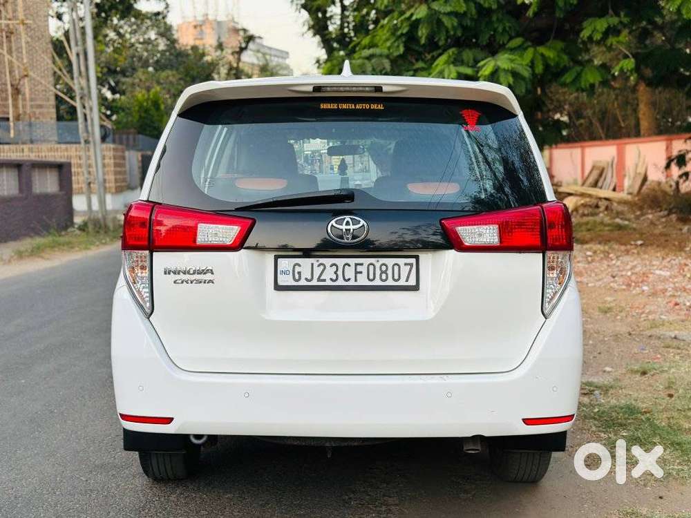 Toyota Innova Crysta [2020-ongoing] 2.4 Gx 7 Str, 2023, Diesel