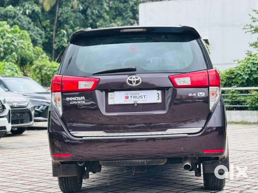 Toyota Innova Crysta 2.4 V 7 Str, 2017, Diesel