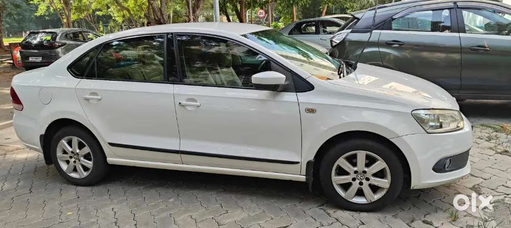 Volkswagen Vento 2012 Plus 16 Alloy8