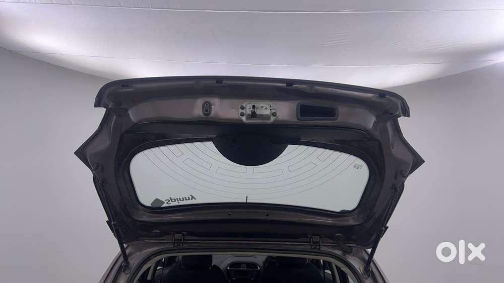 Tata Tiago Xza, 2017, Petrol
