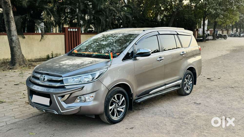 Toyota Innova Crysta 2.4 Gx Limited Edition 8 Str, 2018, Diesel