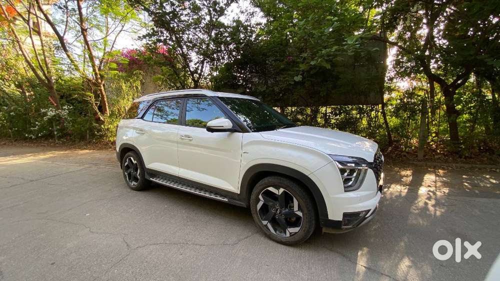 2022 Hyundai Alcazar Signature Diesel Automatic  15,000 Kms  Executi