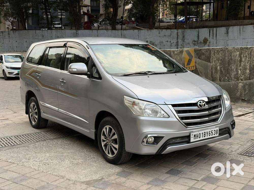 Toyota Innova 2015 Diesel 180000 Km Driven