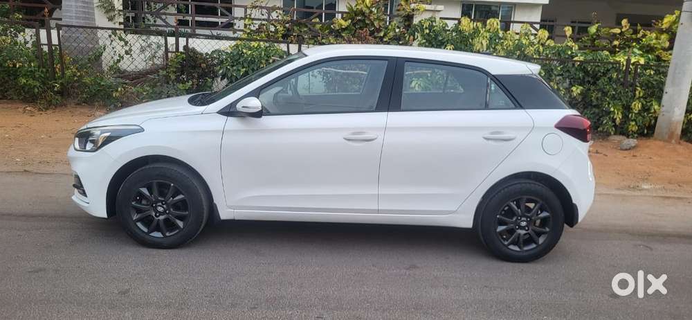 Hyundai I20 Petrol Cvt Asta, 2018, Petrol