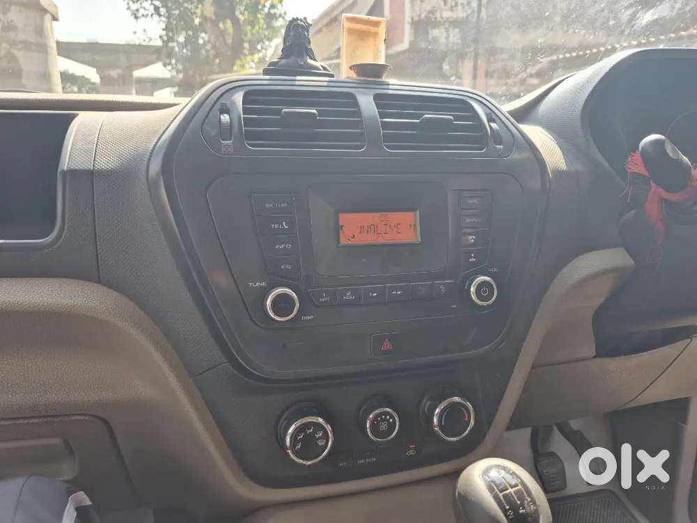 Mahindra Tuv 300 2016