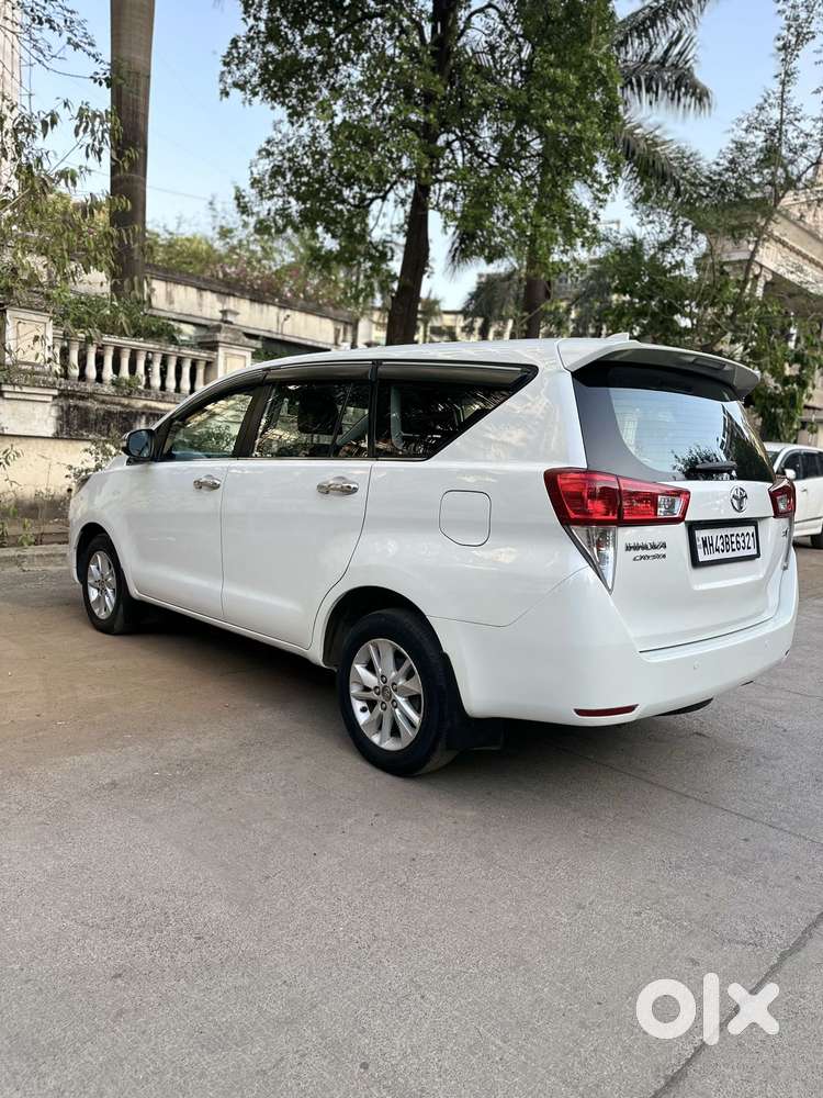 Toyota Innova Crysta