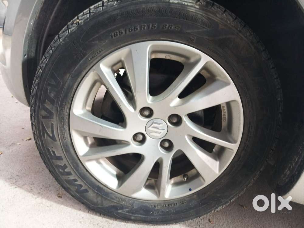 Maruti Suzuki Swift 1.3 Zxi, 2013, Petrol