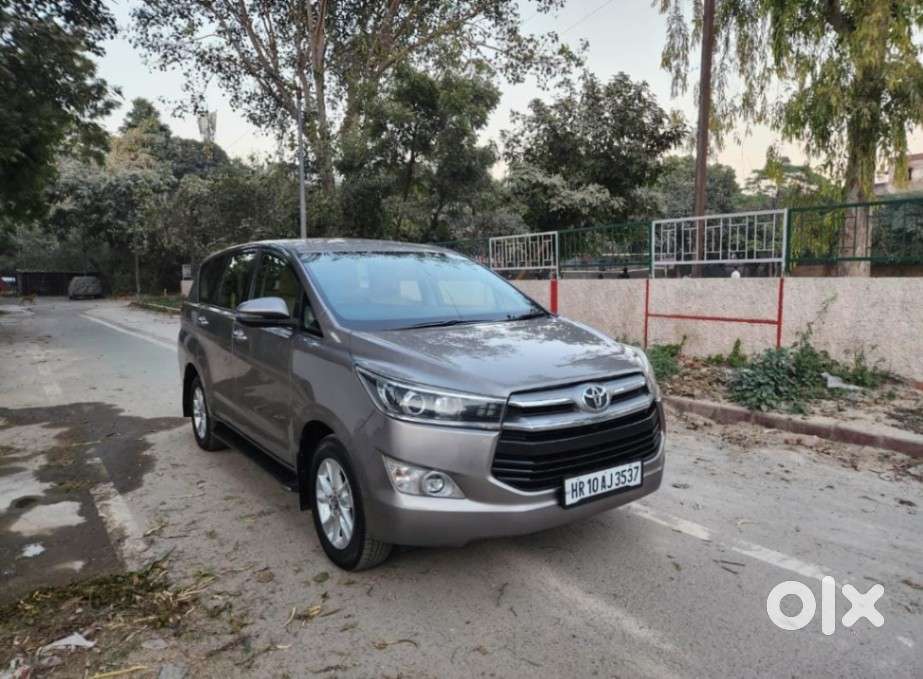 Toyota Innova Crysta