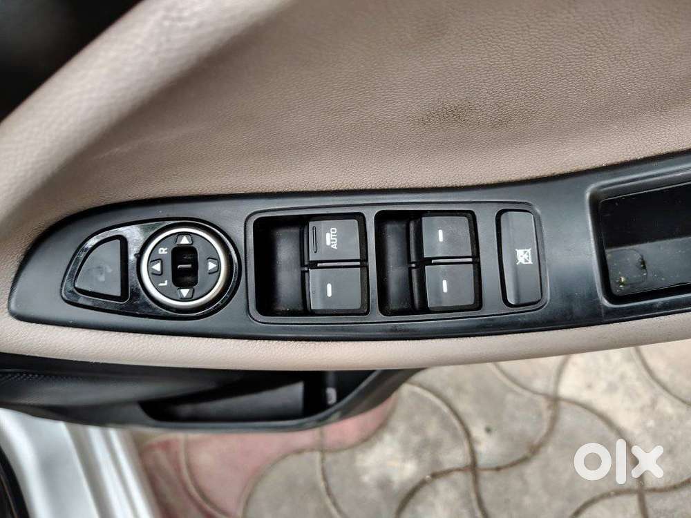 Hyundai Elite I20 1.2 Sportz Plus Vtvt Cvt, 2014, Petrol