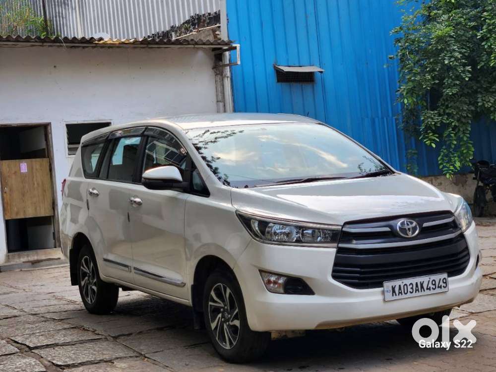 Toyota Innova Crysta 2.4 G Mt, 2022, Diesel
