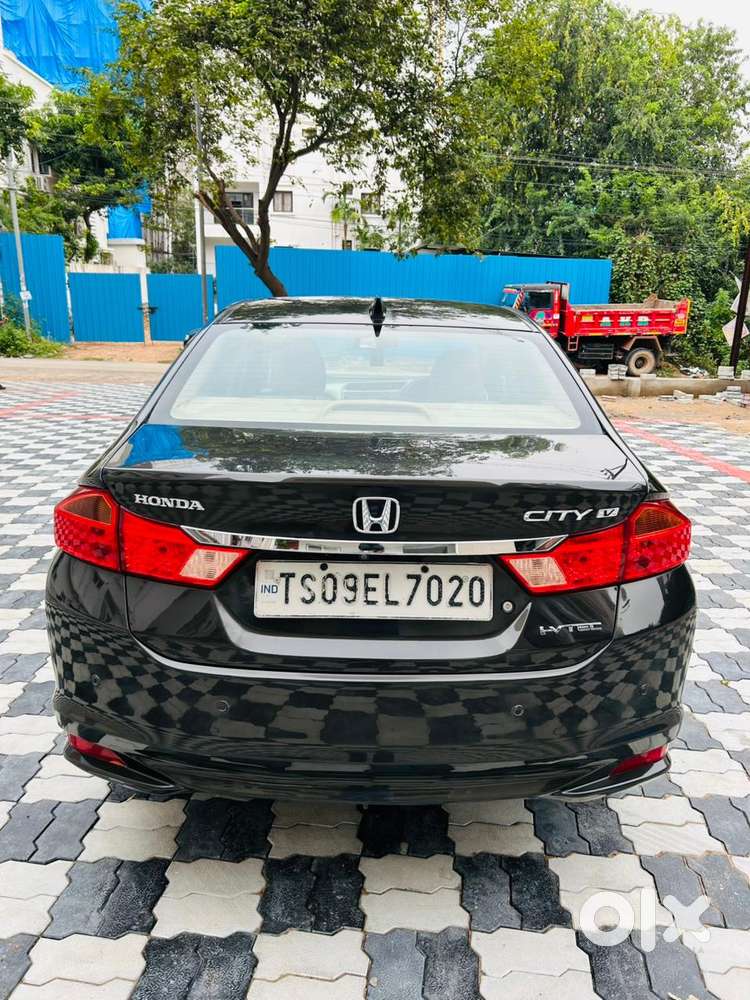 Honda City 1.5 V 5th Gen I-vtec Mt, 2016, Petrol