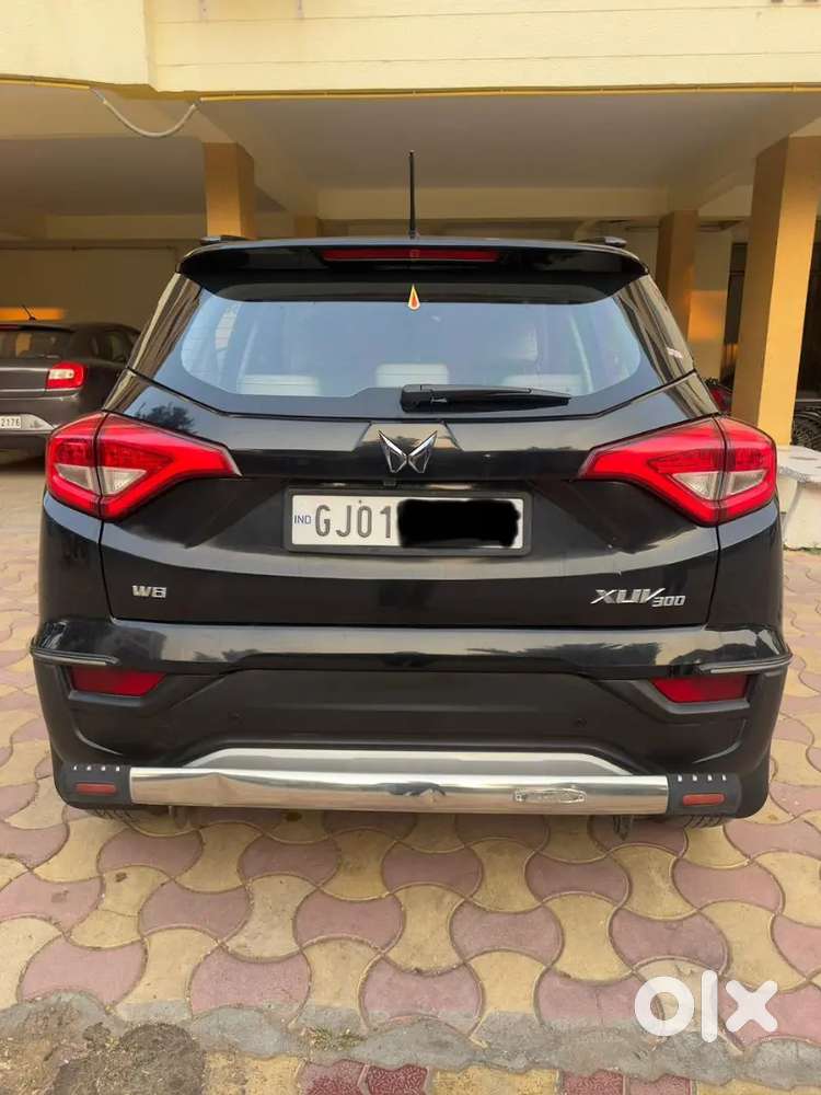 Mahindra Xuv300 W8(o) Diesel - Nov 2023  Excellent Condition