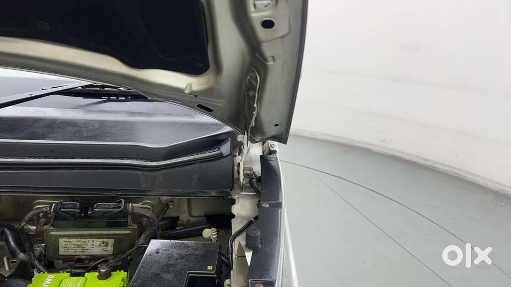 Mahindra Kuv 100 2016-2017 Mfalcon G80 K8, 2016, Petrol