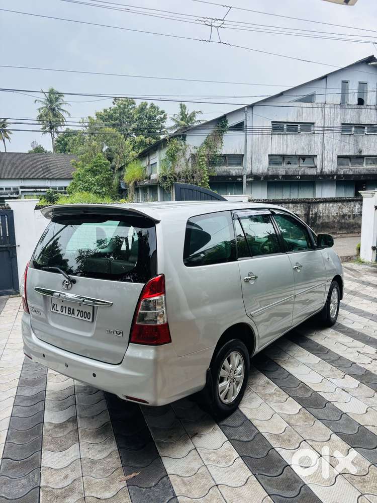 Toyota Innova 2.5 V 7 Str, 2011, Diesel