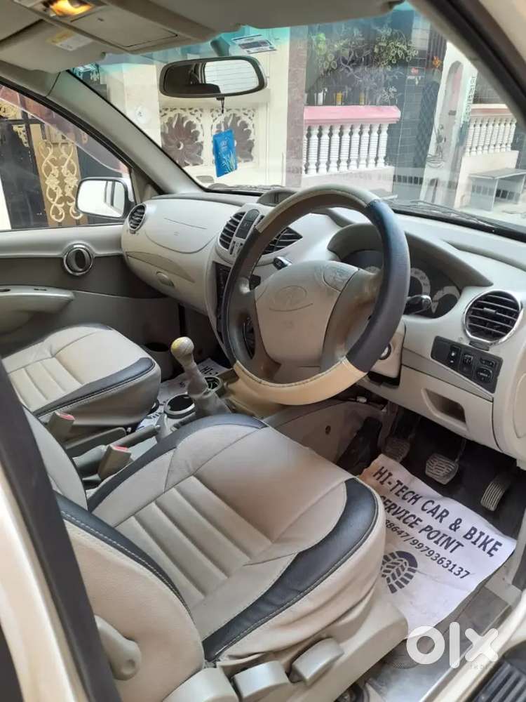 Mahindra Quanto C8 Top Model