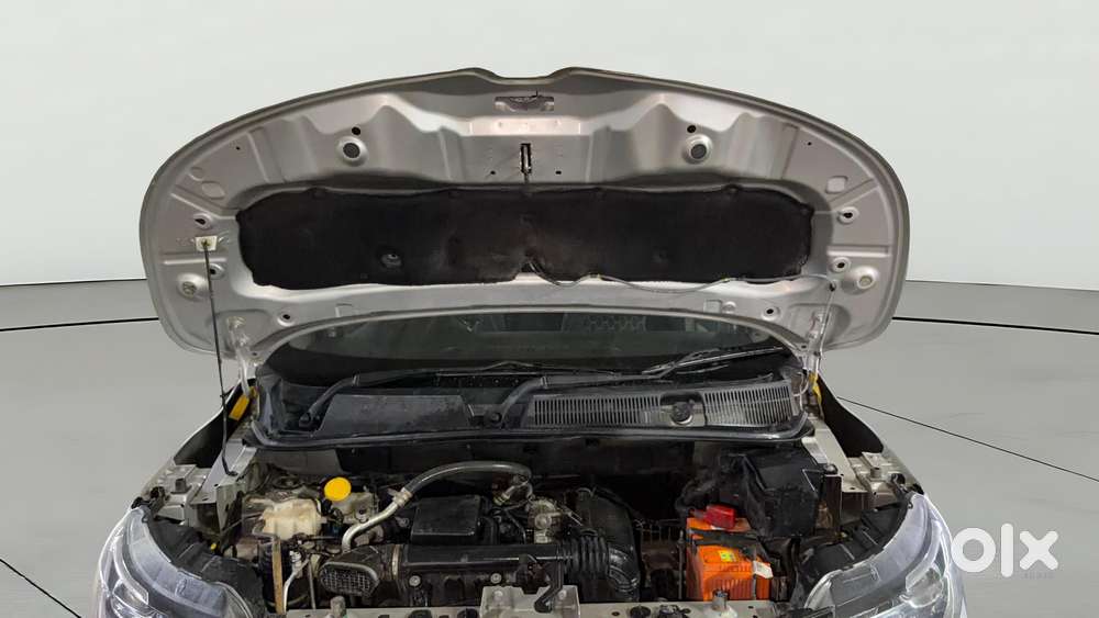 Renault Triber Rxt, 2023, Petrol