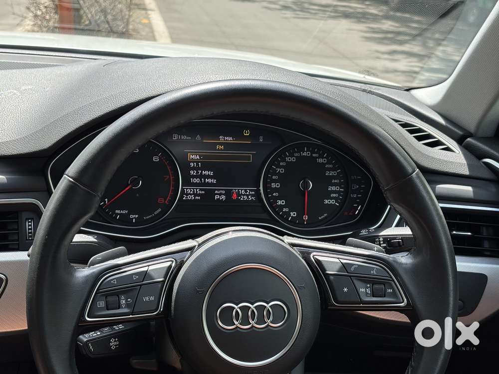 Audi A4 2.0 Premium Plus 40 Tfsi, 2023, Petrol