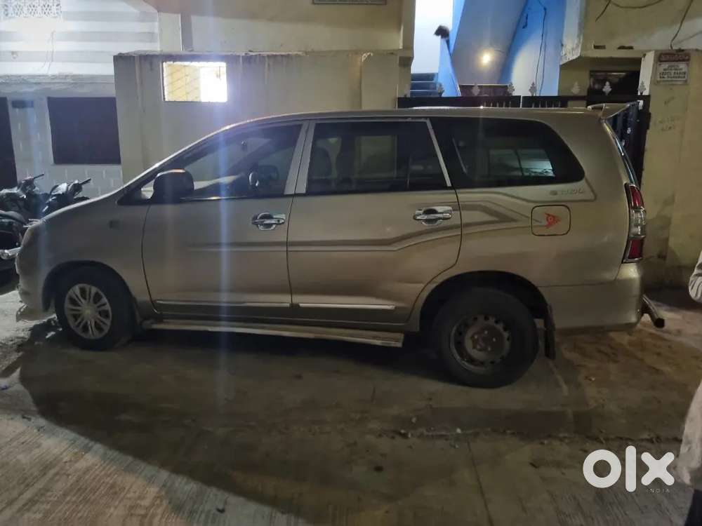 Toyota Innova 2.5 G Bsiii Diesel 2008 Expiry 2028 Dec