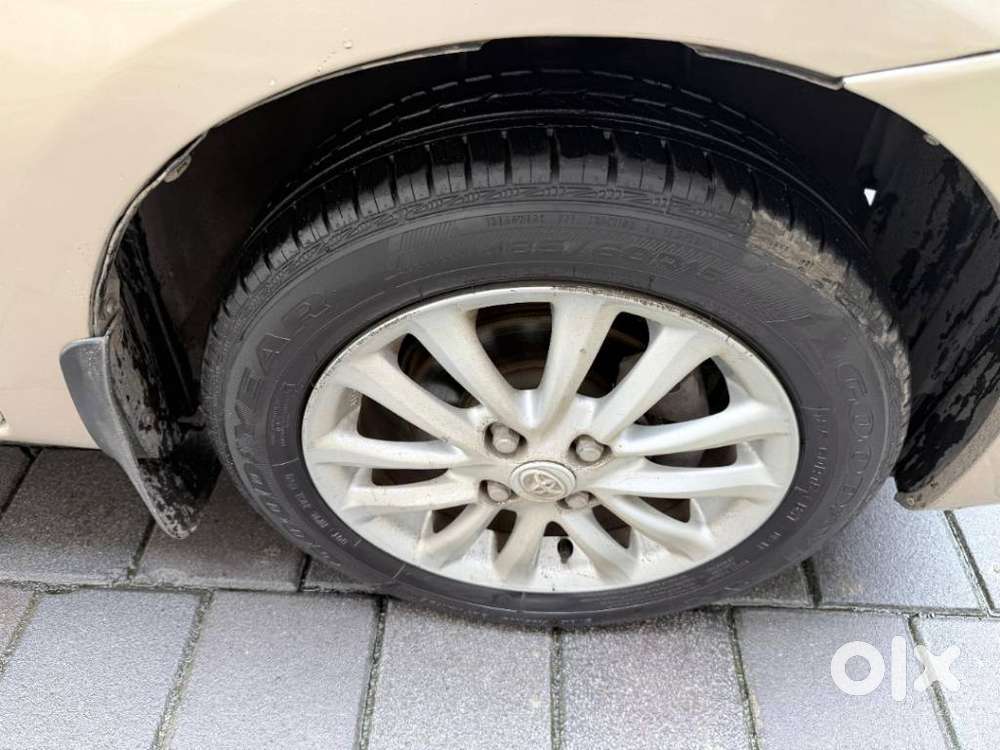 Toyota Etios V, 2013, Petrol