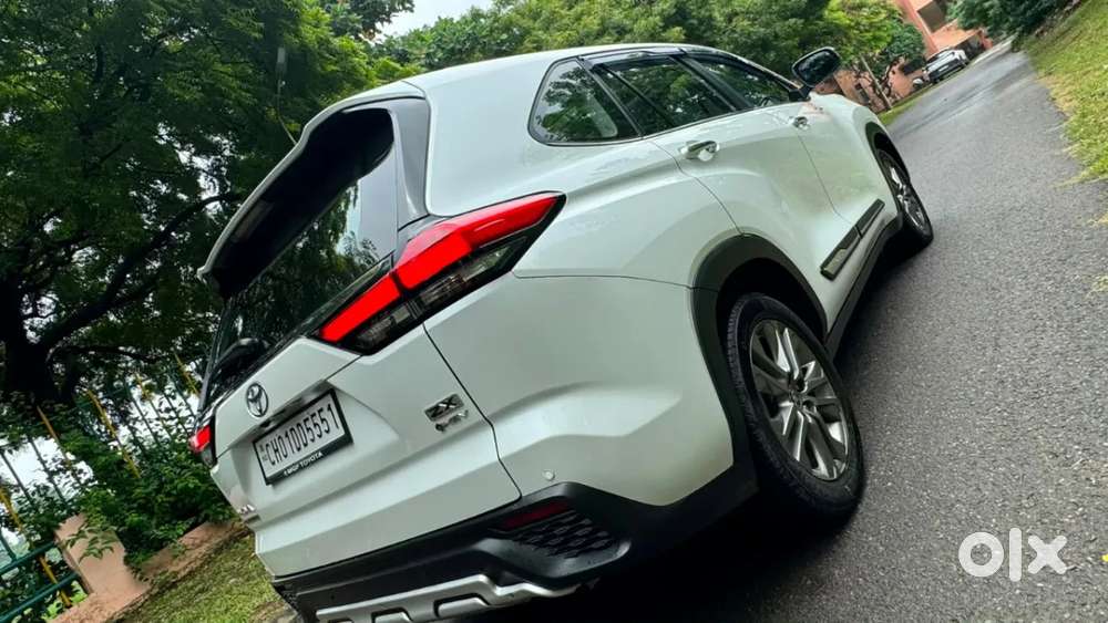 Toyota Innova Hycross, 2026, Petrol
