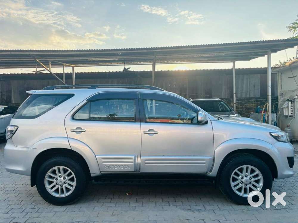 Toyota Fortuner 4x2 Manual, 2015, Diesel