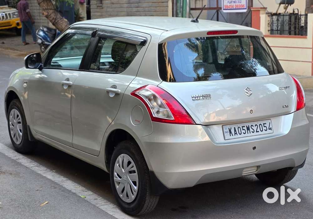 Maruti Suzuki Swift Lxi Option, 2015, Petrol