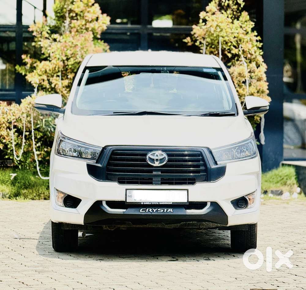 Toyota Innova Crysta 2.4 G Plus Mt 7 Str, 2025, Diesel