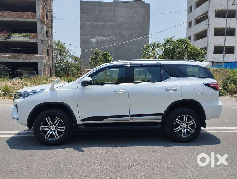 Toyota Fortuner 4x2 At 2.7 Petrol, 2023, Petrol