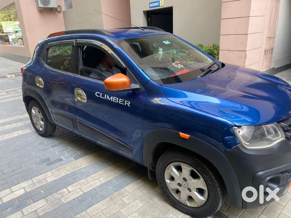 Smart & Stylish Compact Car (automatic)