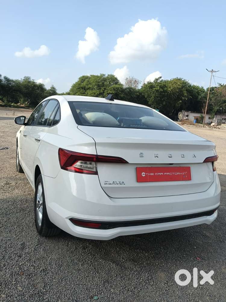 Skoda Slavia 1.0 Ambition Tsi At, 2022, Petrol