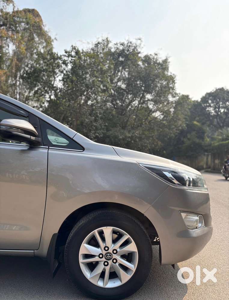 Toyota Innova Crysta 2019