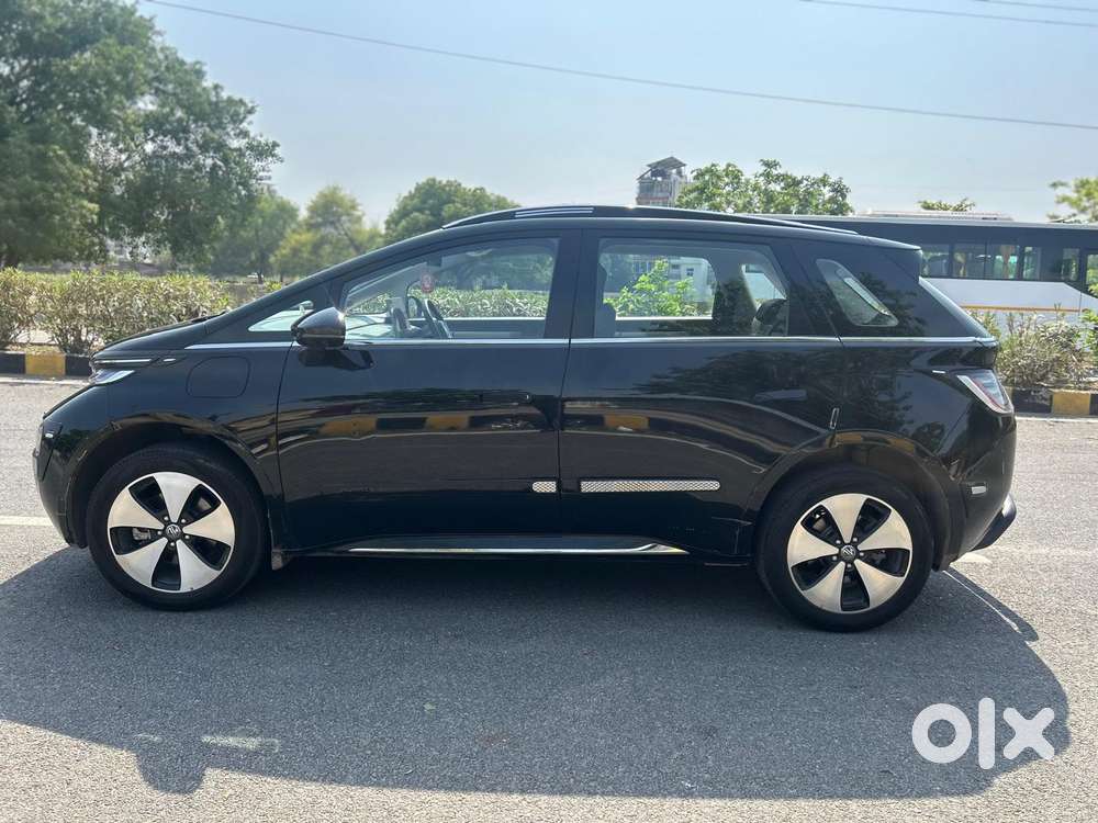 Mg Windsor Ev Essence, 2024, Electric