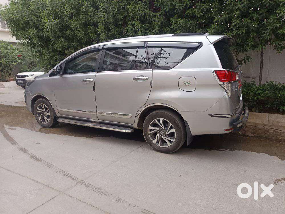 Toyota Innova Crysta 2.8 Gx At 8 Seater, 2022, Diesel