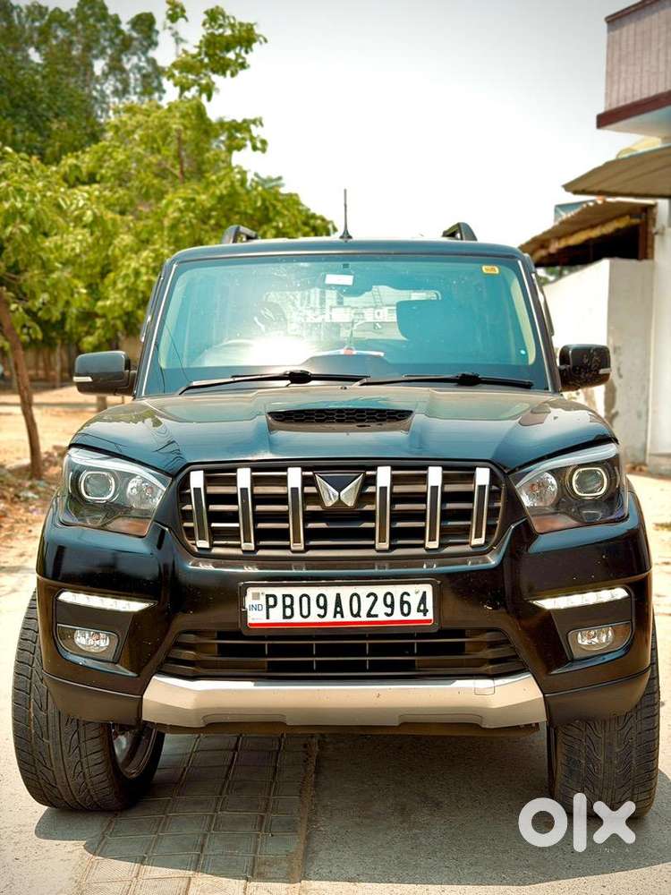Mahindra Scorpio Classic 2025 Diesel 14000 Km Driven