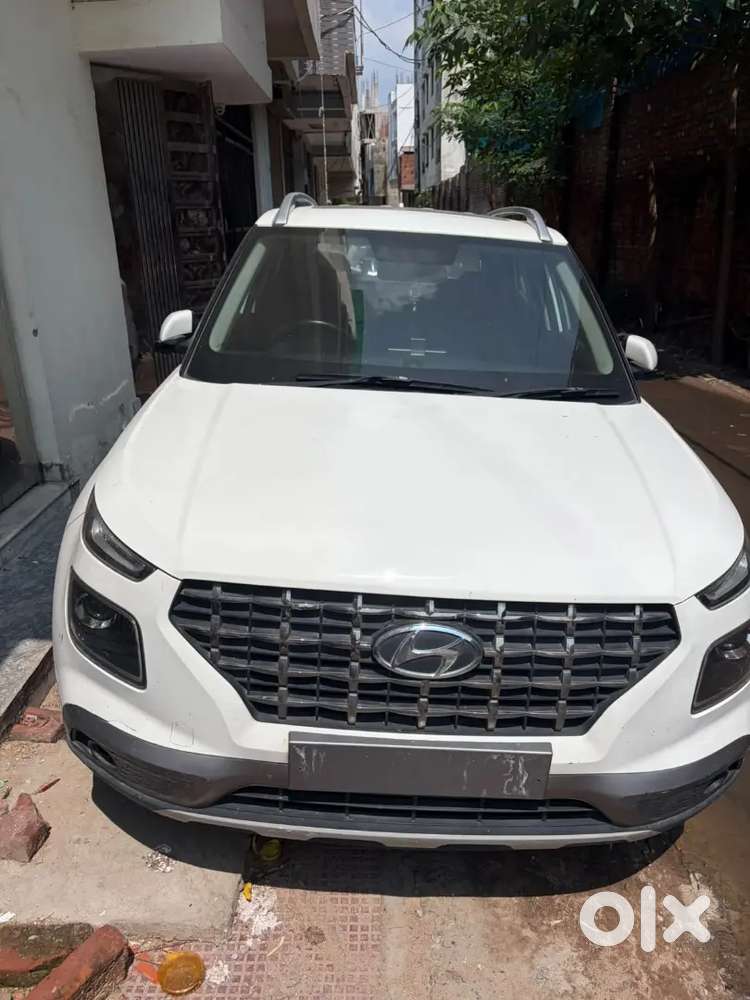 Good Condition Hyundai Venue 2021 Diesel First Owner