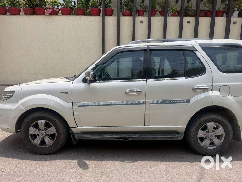 Tata Safari Storme Vx, 2016, Diesel