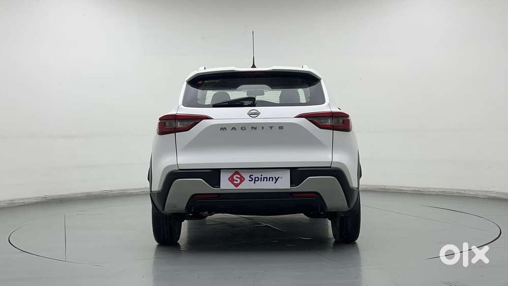 Nissan Magnite 1.0 Xv, 2021, Petrol