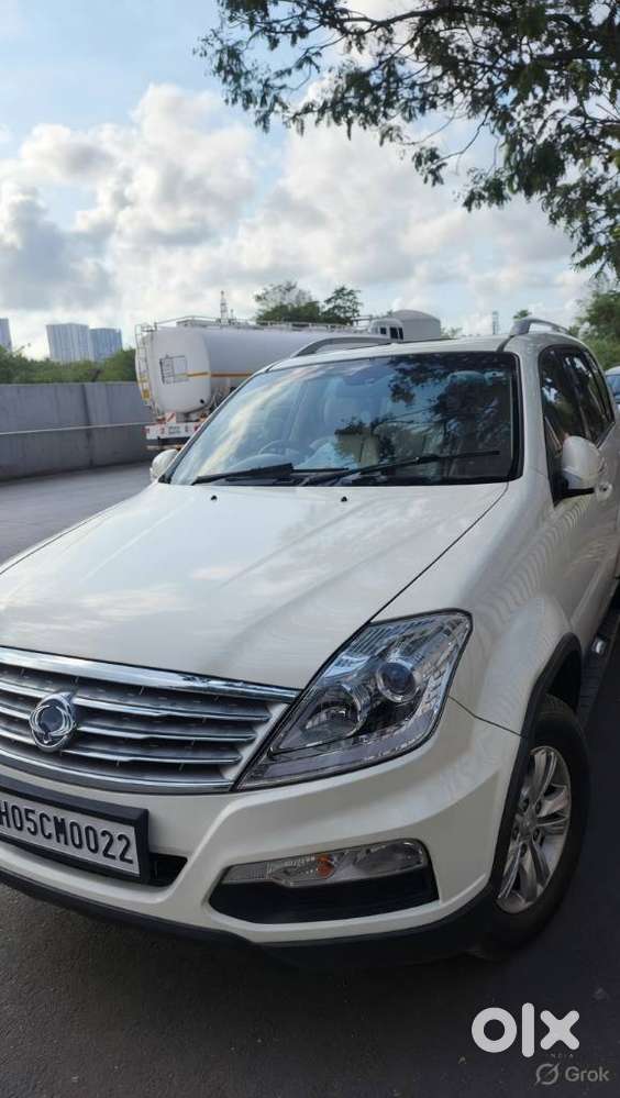 Mahindra Rexton, 2015, Diesel