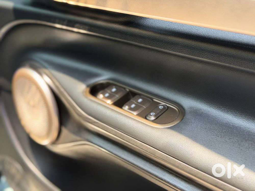Mg Windsor Ev, 2025, Electric